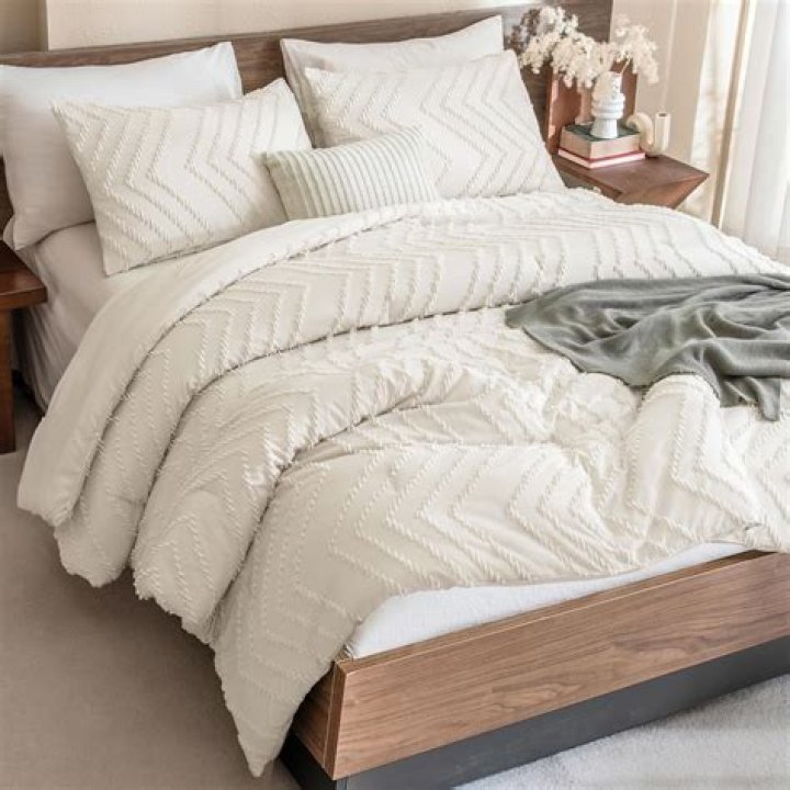 Best Bedding Choices for Ultimate Cozy Bedroom Comfort